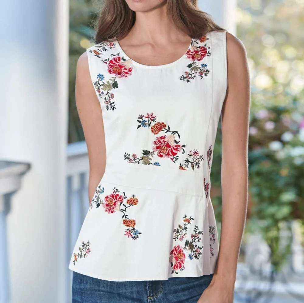 🆕🌿SUNDANCE EMBROIDERED PEPLUM🌿 - Picture 1 of 3